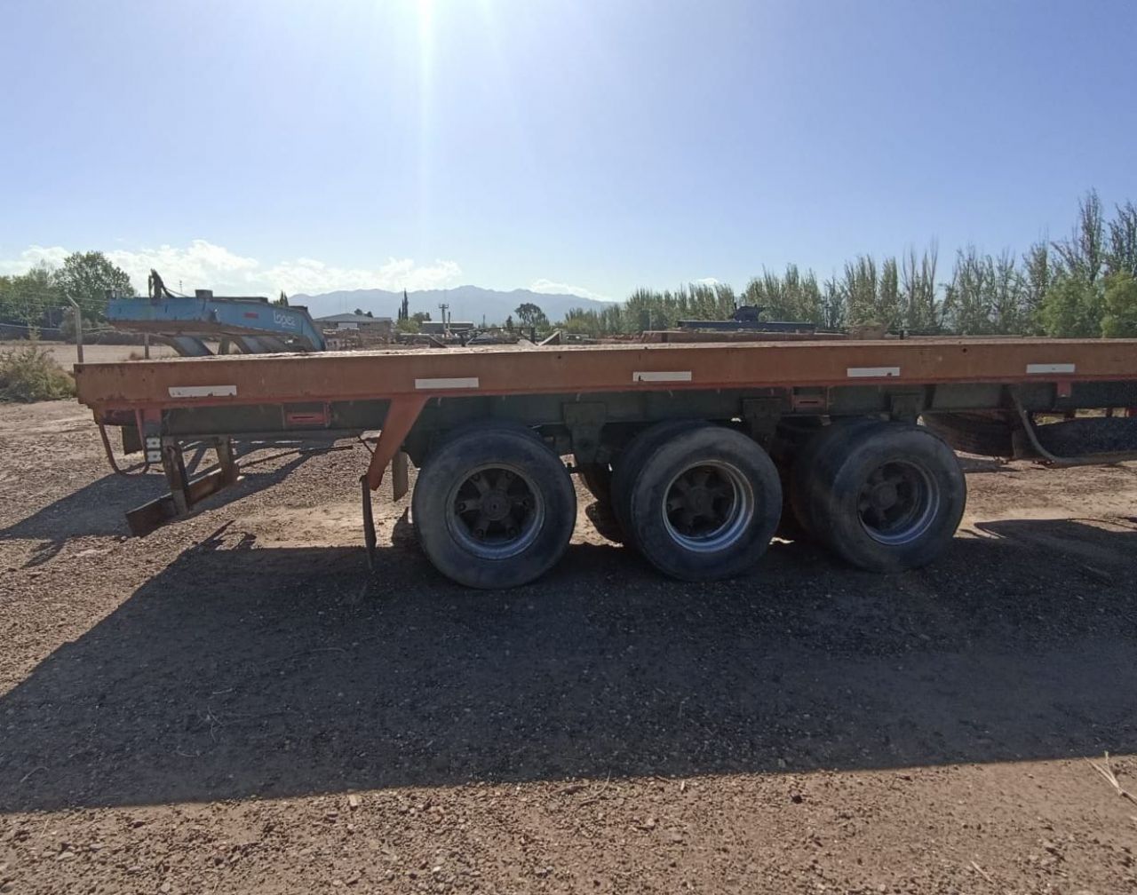 Remolque +3 ejes Usado en Mendoza, deRuedas