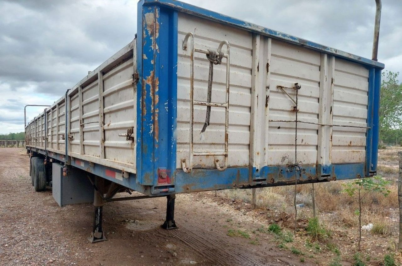 Remolque 3 ejes Usado en Mendoza, deRuedas