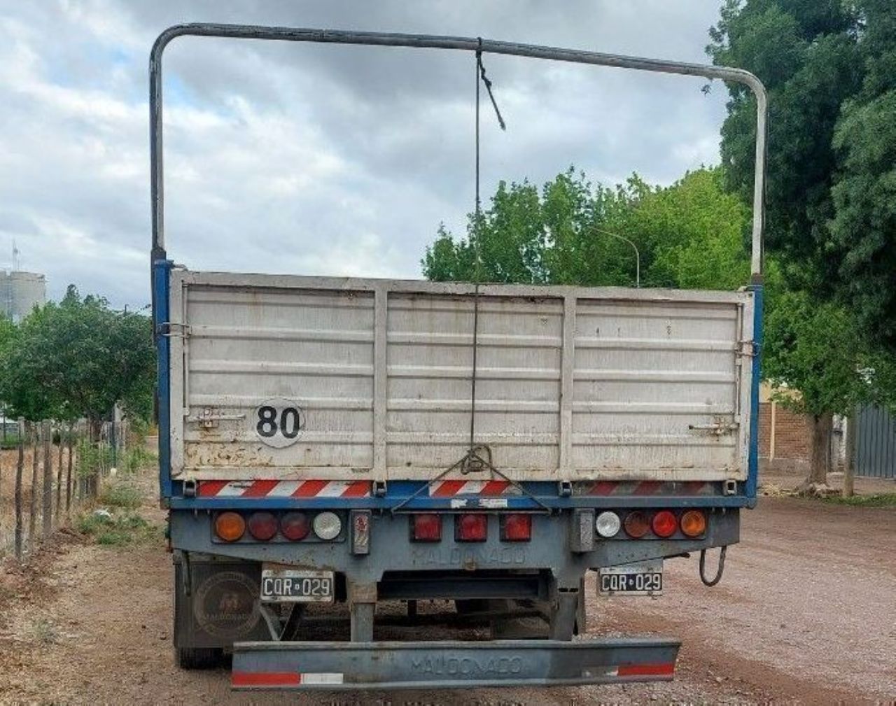 Remolque 3 ejes Usado en Mendoza, deRuedas