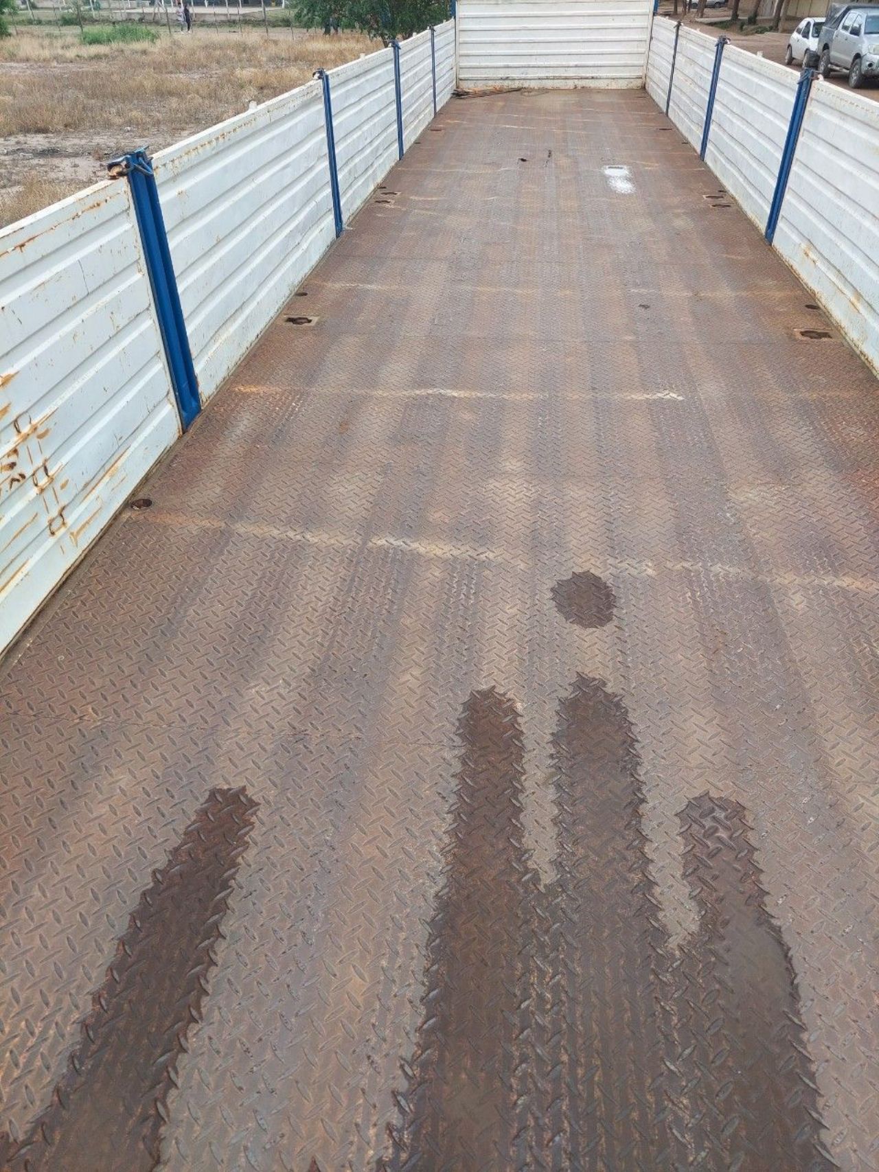 Remolque 3 ejes Usado en Mendoza, deRuedas