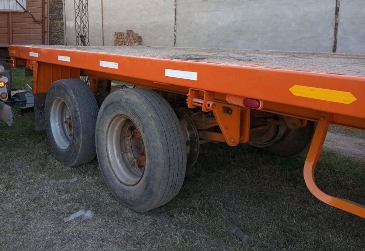 Remolque 3 ejes Usado en Santa Fe, deRuedas