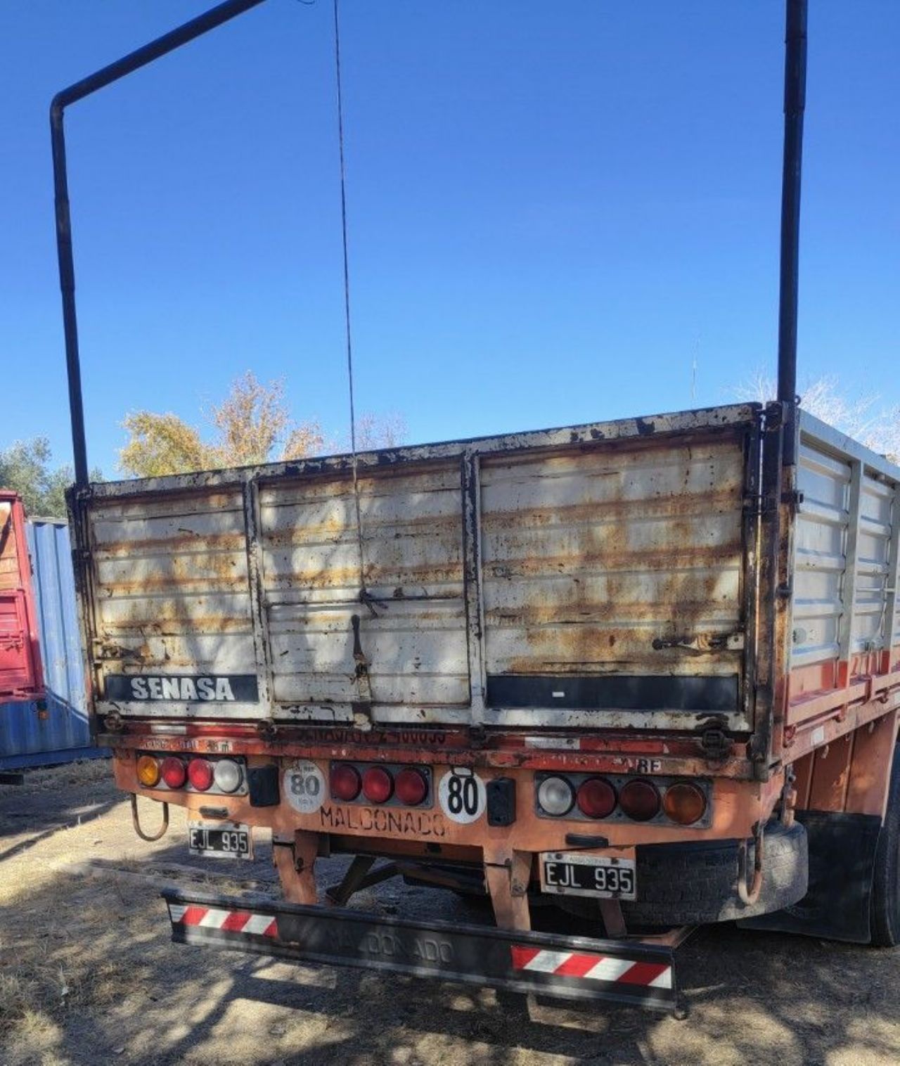 Remolque 3 ejes Usado en Mendoza, deRuedas