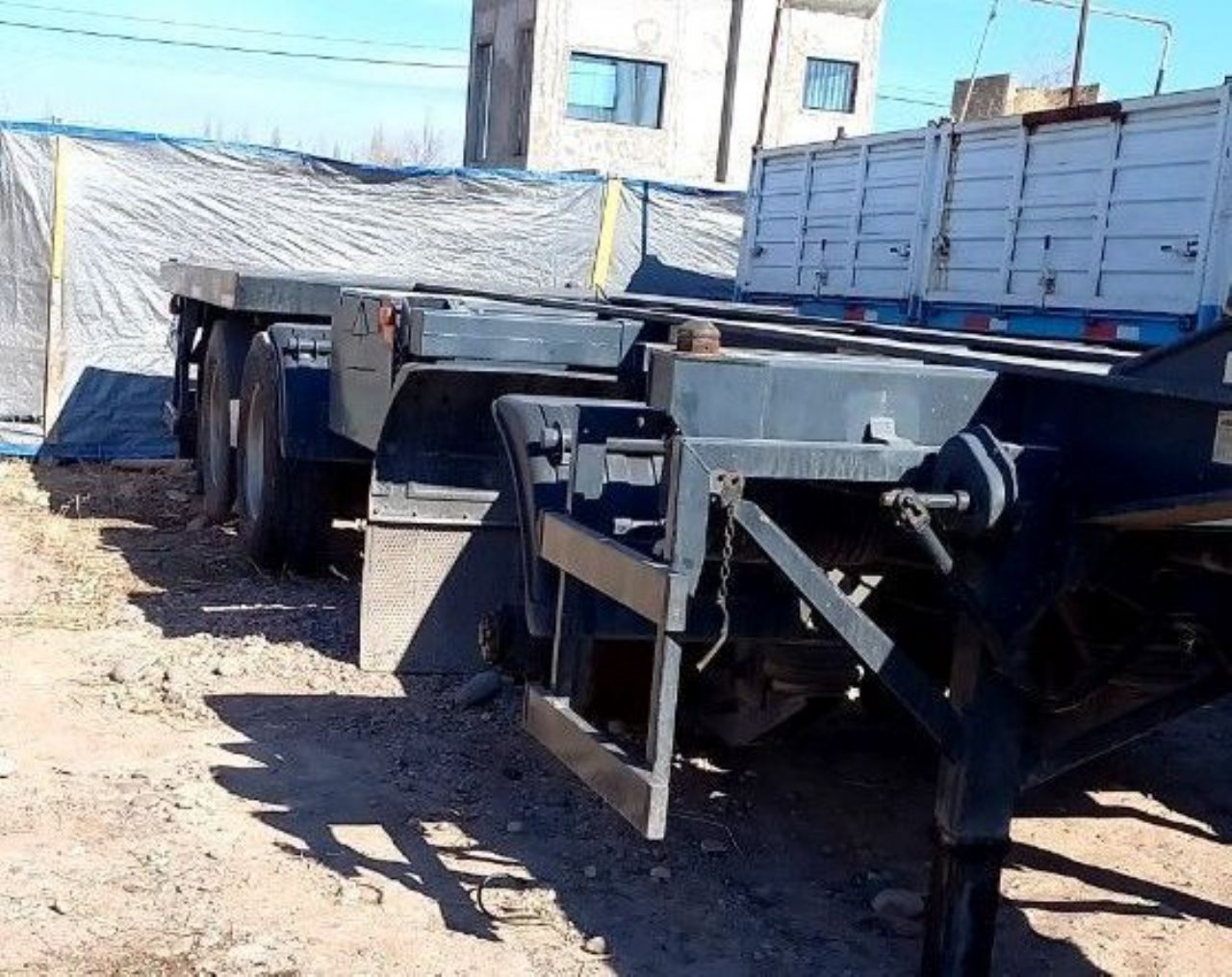 Remolque 3 ejes Usado en Mendoza, deRuedas