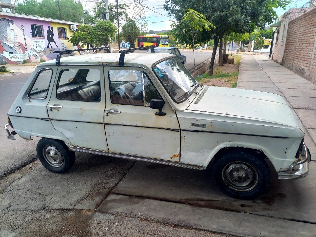 Renault 6 Usado en Mendoza, deRuedas