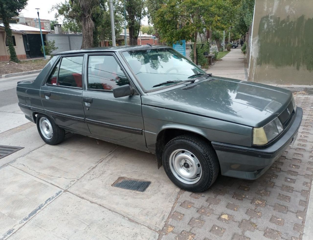 Renault 9 Usado en Mendoza, deRuedas