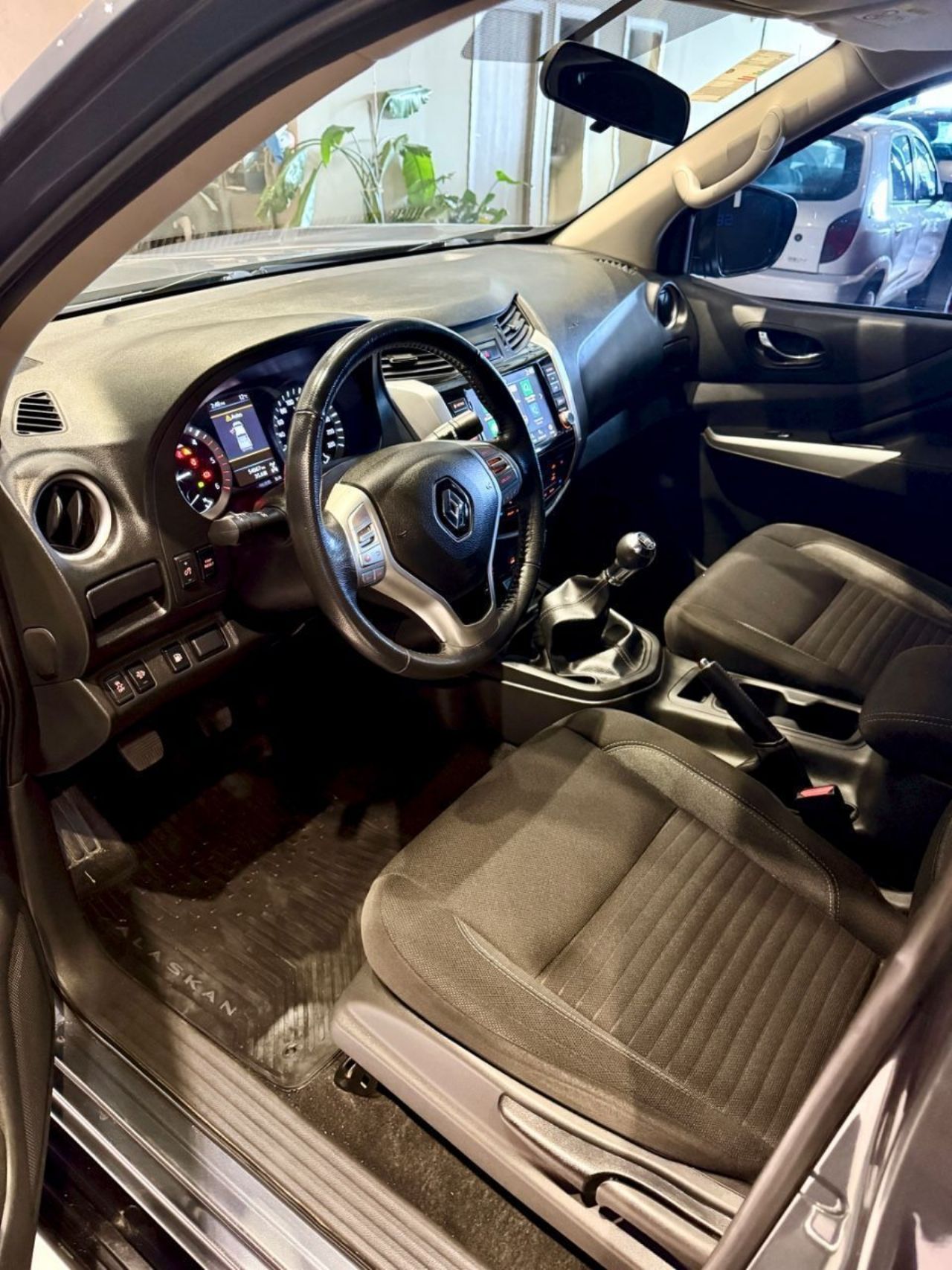 Renault Alaskan Usada Financiado en Córdoba, deRuedas