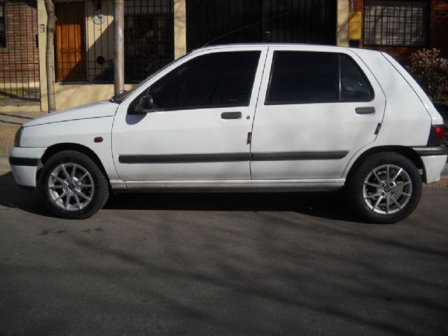 Renault Clio Usado en Mendoza, deRuedas