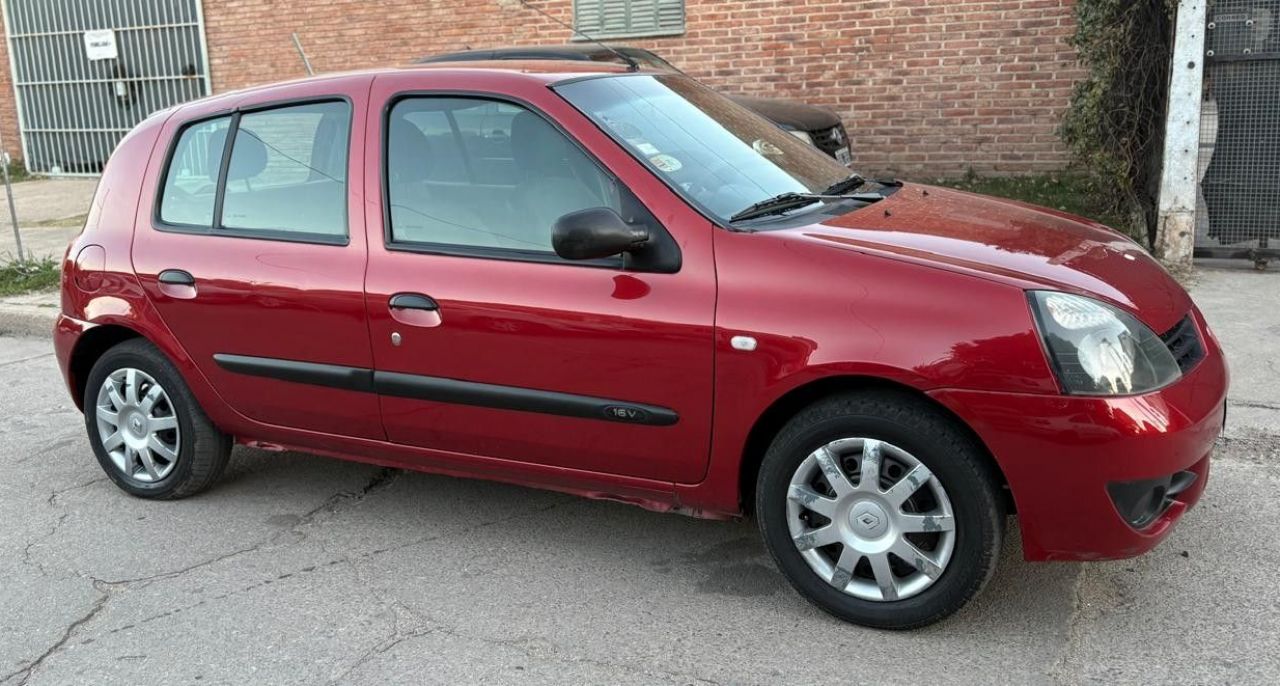 Renault Clio Usado Financiado en Córdoba, deRuedas