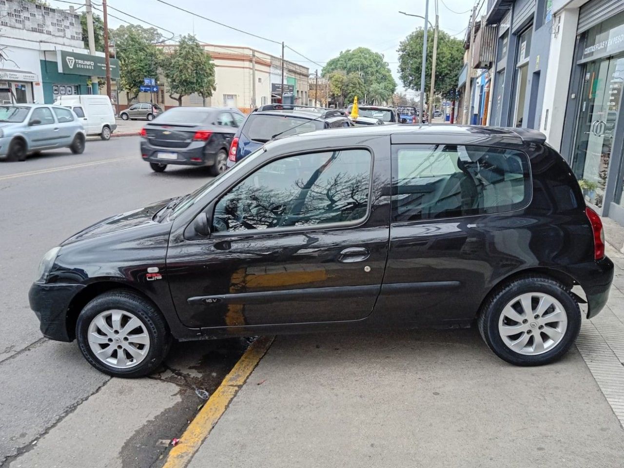 Renault Clio Usado Financiado en Córdoba, deRuedas