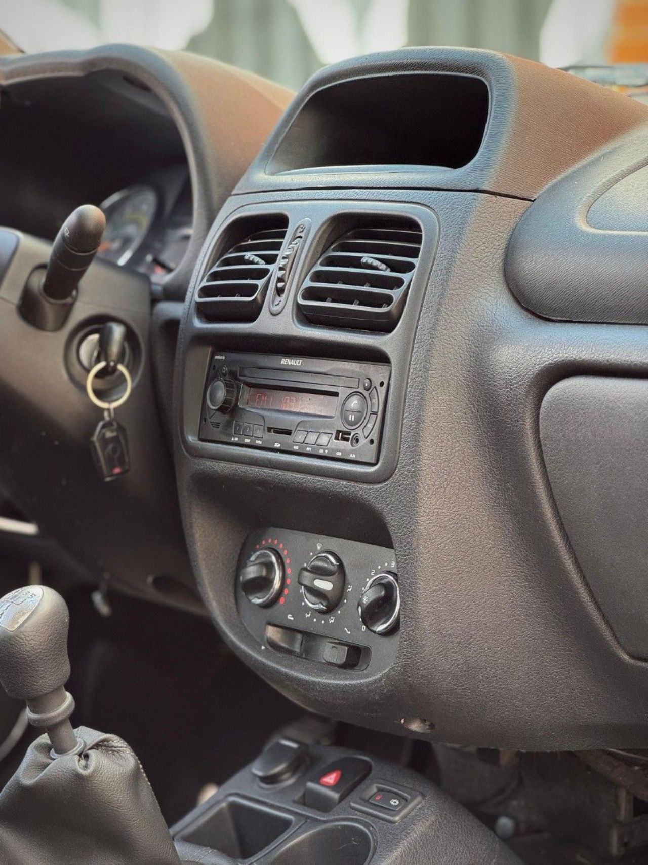 Renault Clio Usado Financiado en Córdoba, deRuedas
