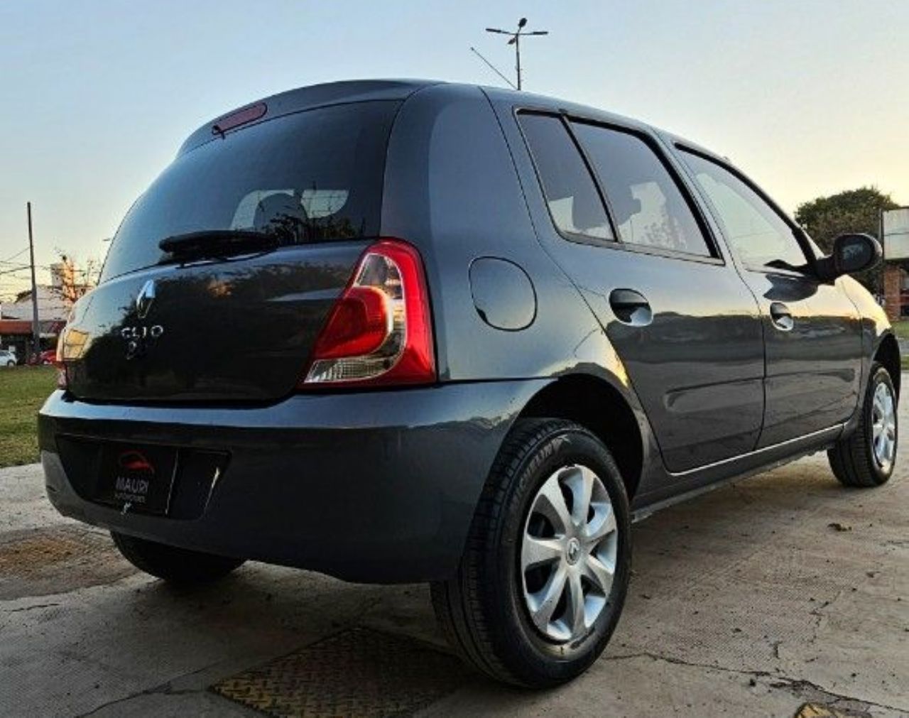 Renault Clio Usado Financiado en Córdoba, deRuedas