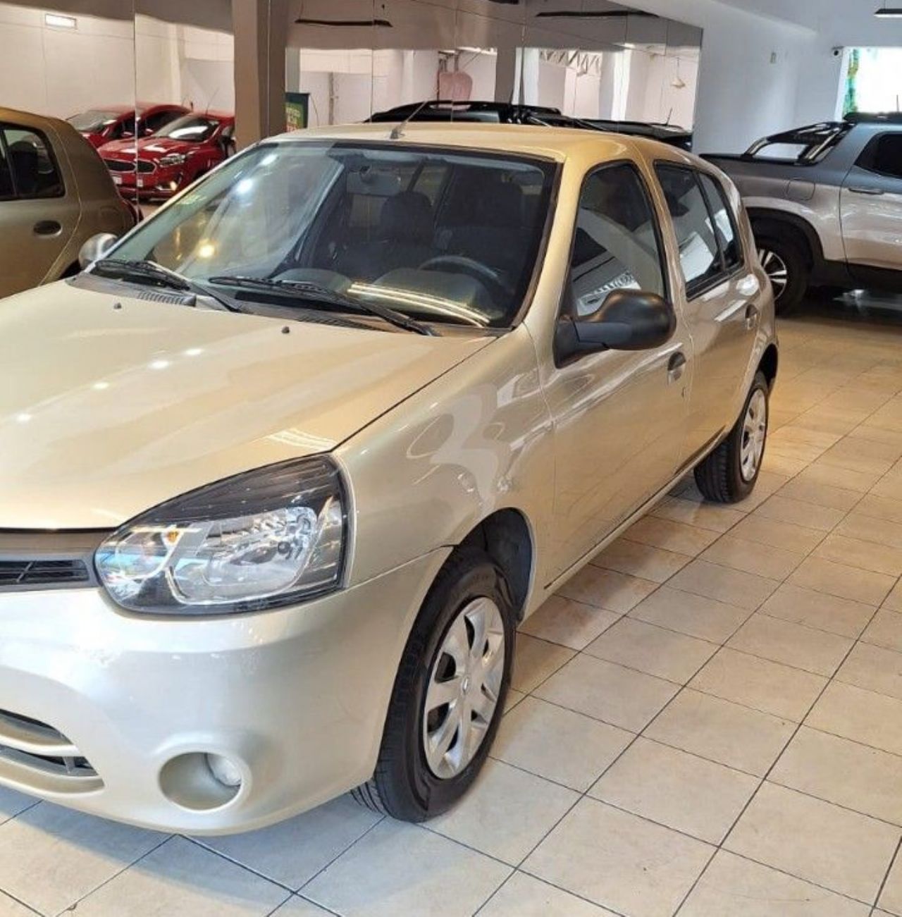 Renault Clio Usado Financiado en Córdoba, deRuedas