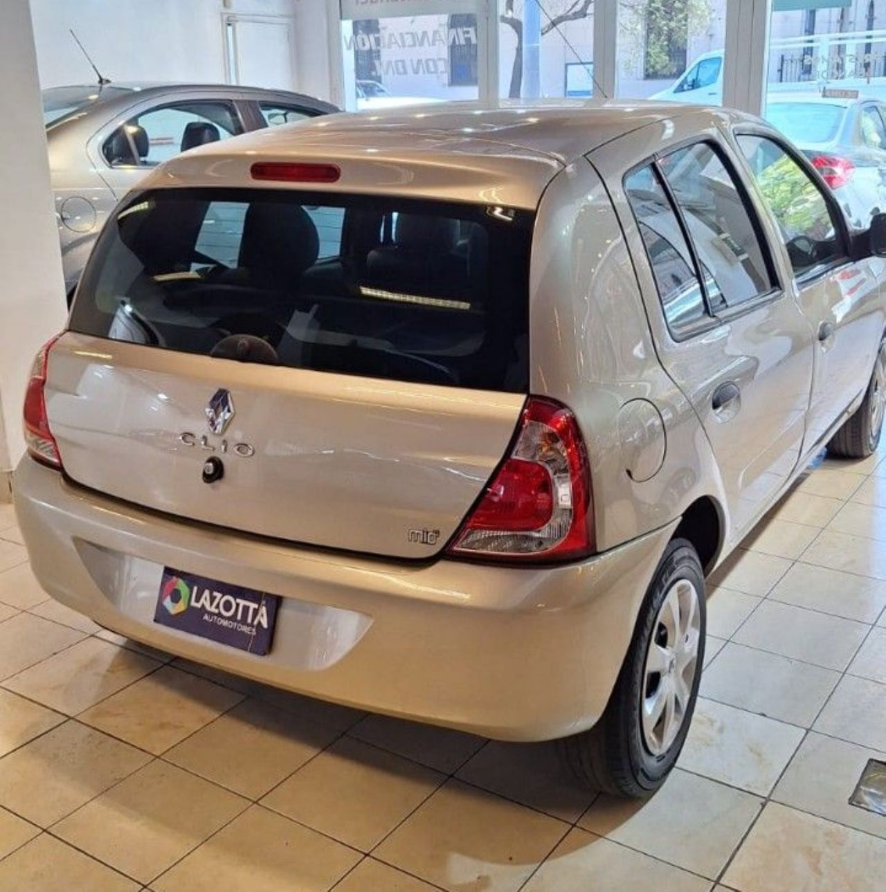 Renault Clio Usado Financiado en Córdoba, deRuedas