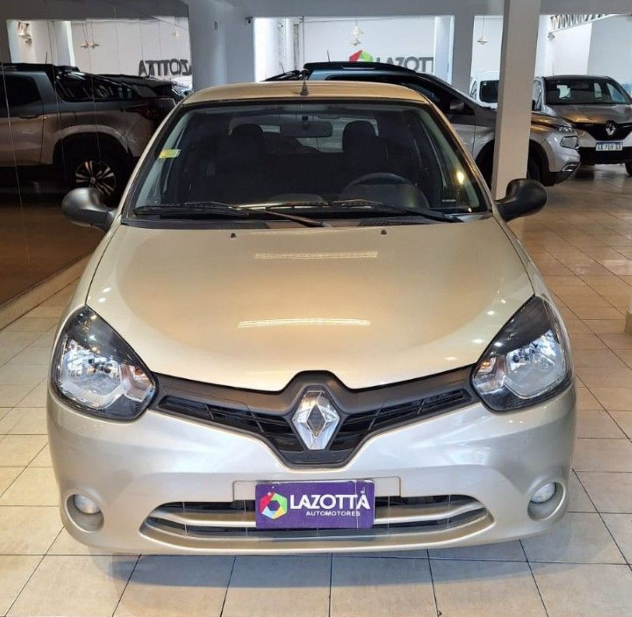 Renault Clio Usado Financiado en Córdoba, deRuedas