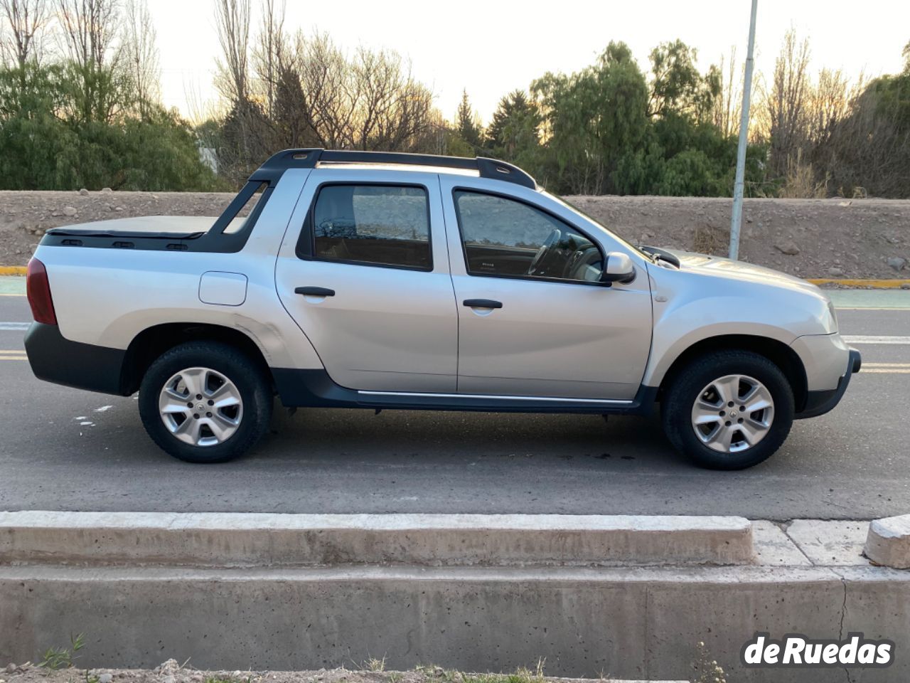 Renault Duster Oroch Usada en Mendoza, deRuedas