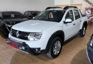 Renault Duster Oroch Usada en Córdoba Financiado