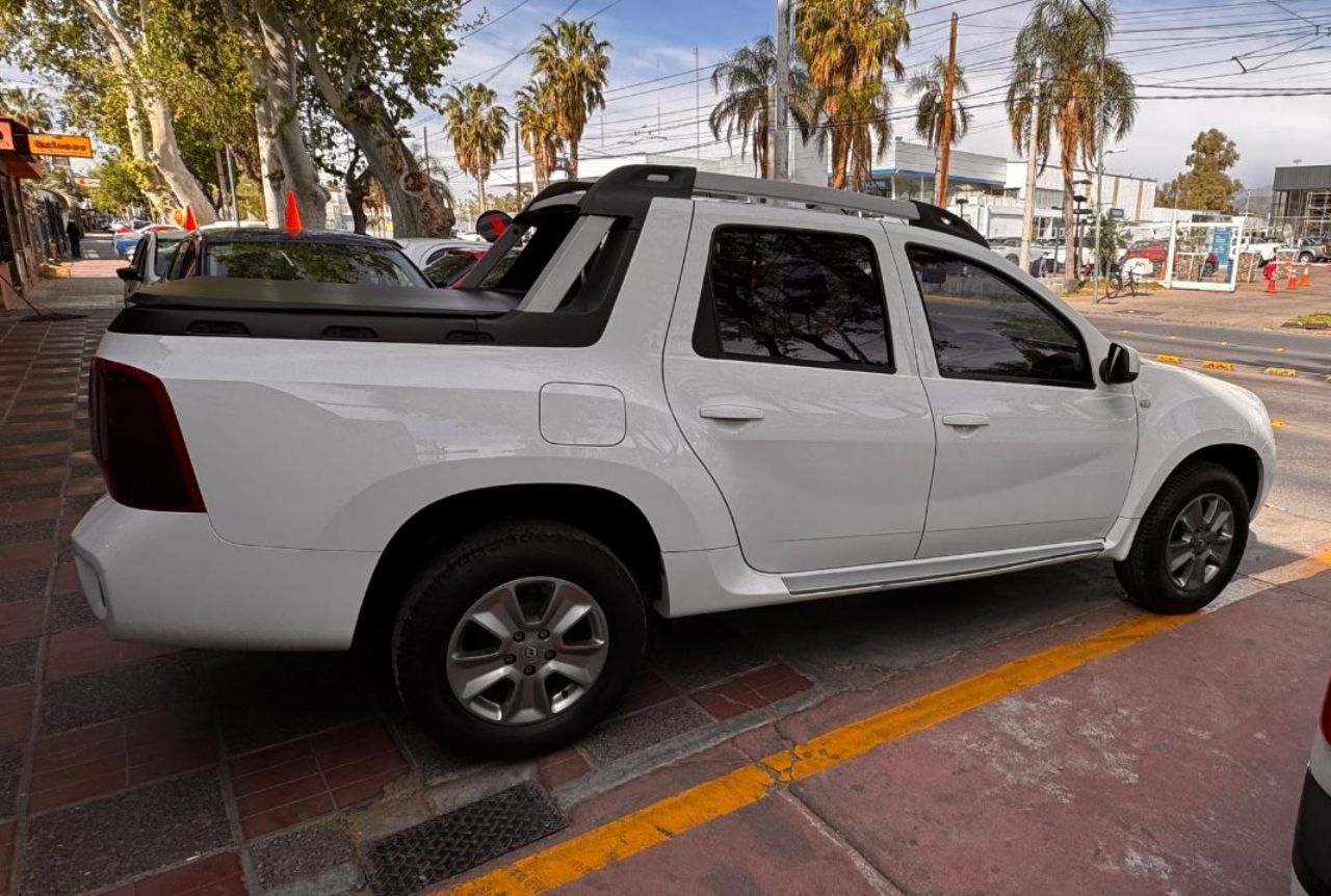 Renault Duster Oroch Usada en Mendoza, deRuedas
