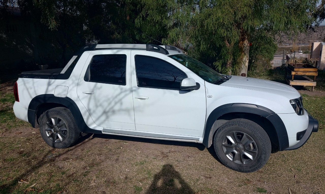 Renault Duster Oroch Usada en Mendoza, deRuedas