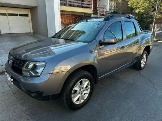 Renault Duster Oroch Usada en Córdoba Financiado