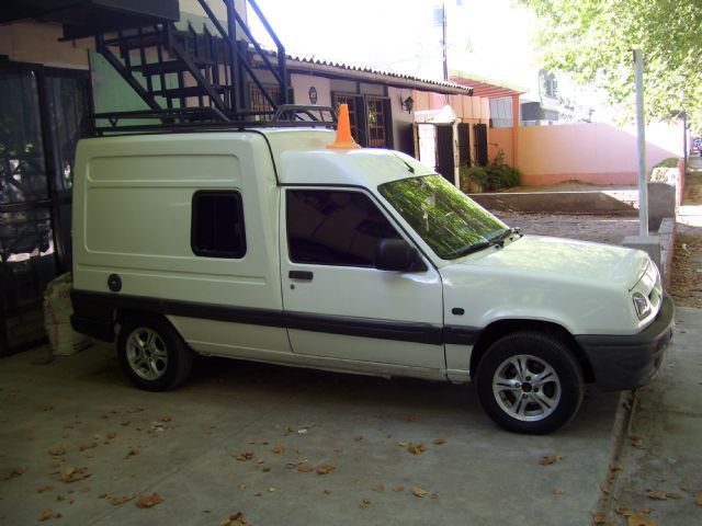 Renault Express Usada en Mendoza, deRuedas