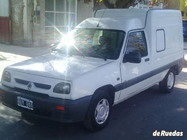 Renault Express Usada en Mendoza, deRuedas