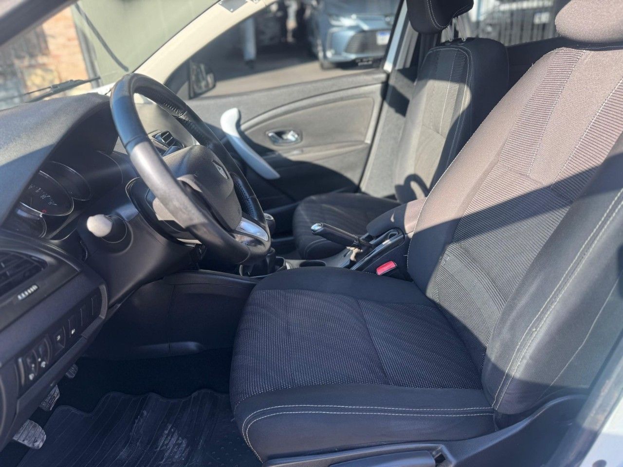 Renault Fluence Usado Financiado en San Juan, deRuedas