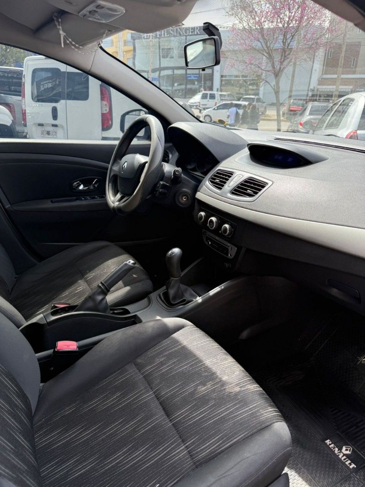 Renault Fluence Usado Financiado en Córdoba, deRuedas