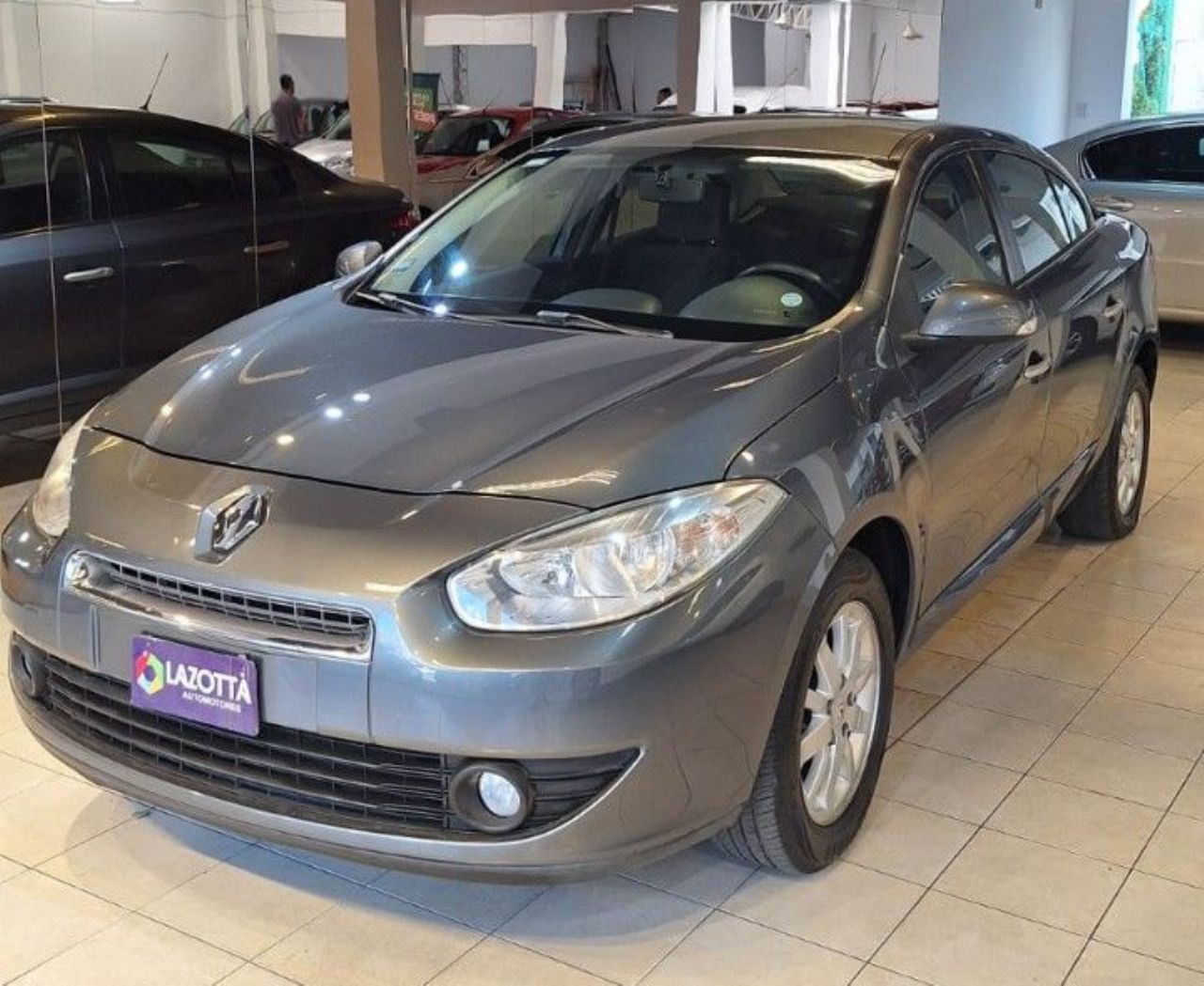Renault Fluence Usado Financiado en Córdoba, deRuedas