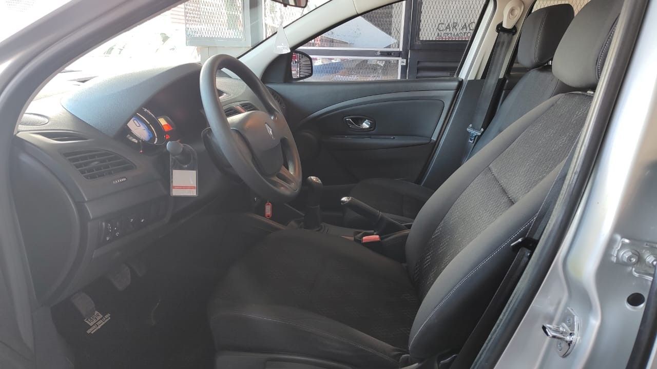 Renault Fluence Usado Financiado en Córdoba, deRuedas