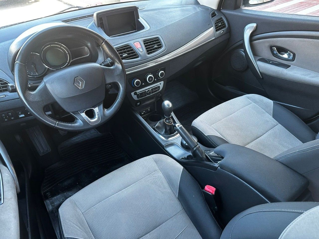 Renault Fluence Usado Financiado en Córdoba, deRuedas