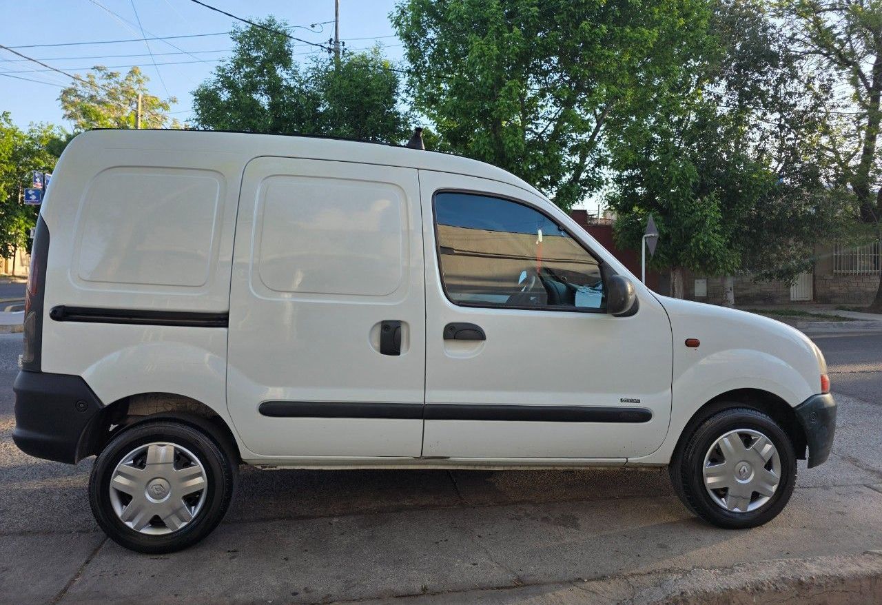 Renault Kangoo Usada en Mendoza, deRuedas