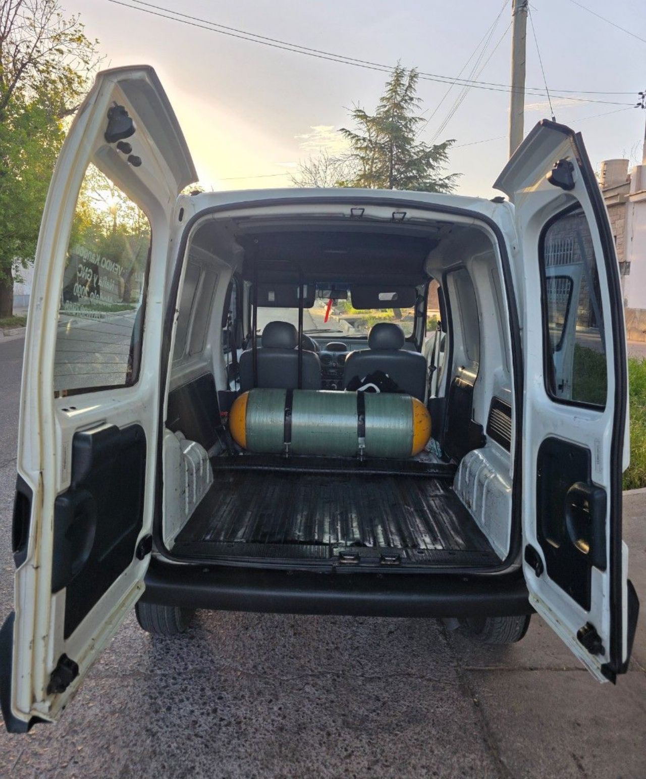 Renault Kangoo Usada en Mendoza, deRuedas