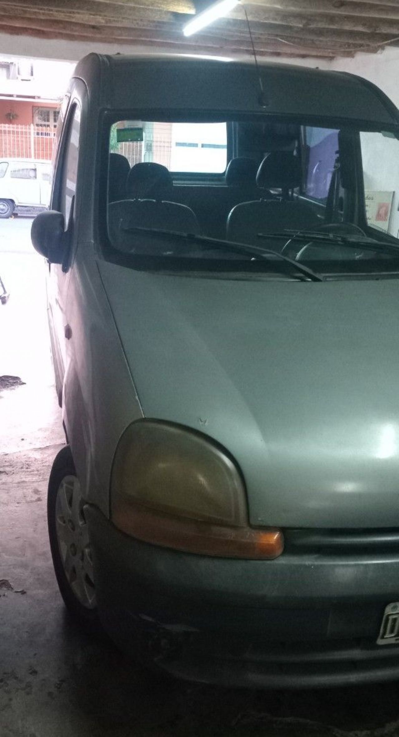 Renault Kangoo Usada en Mendoza, deRuedas