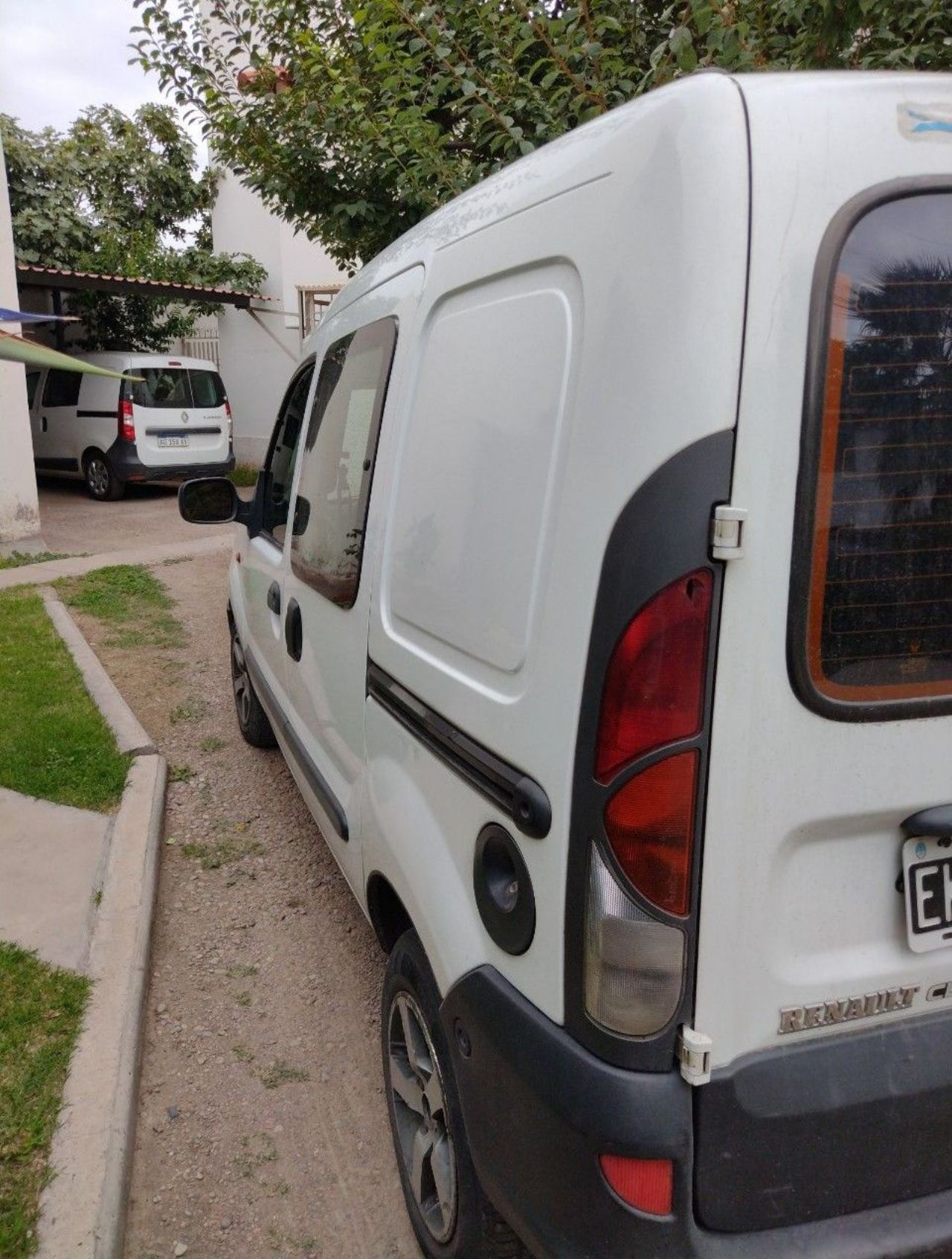 Renault Kangoo Usada en Mendoza, deRuedas