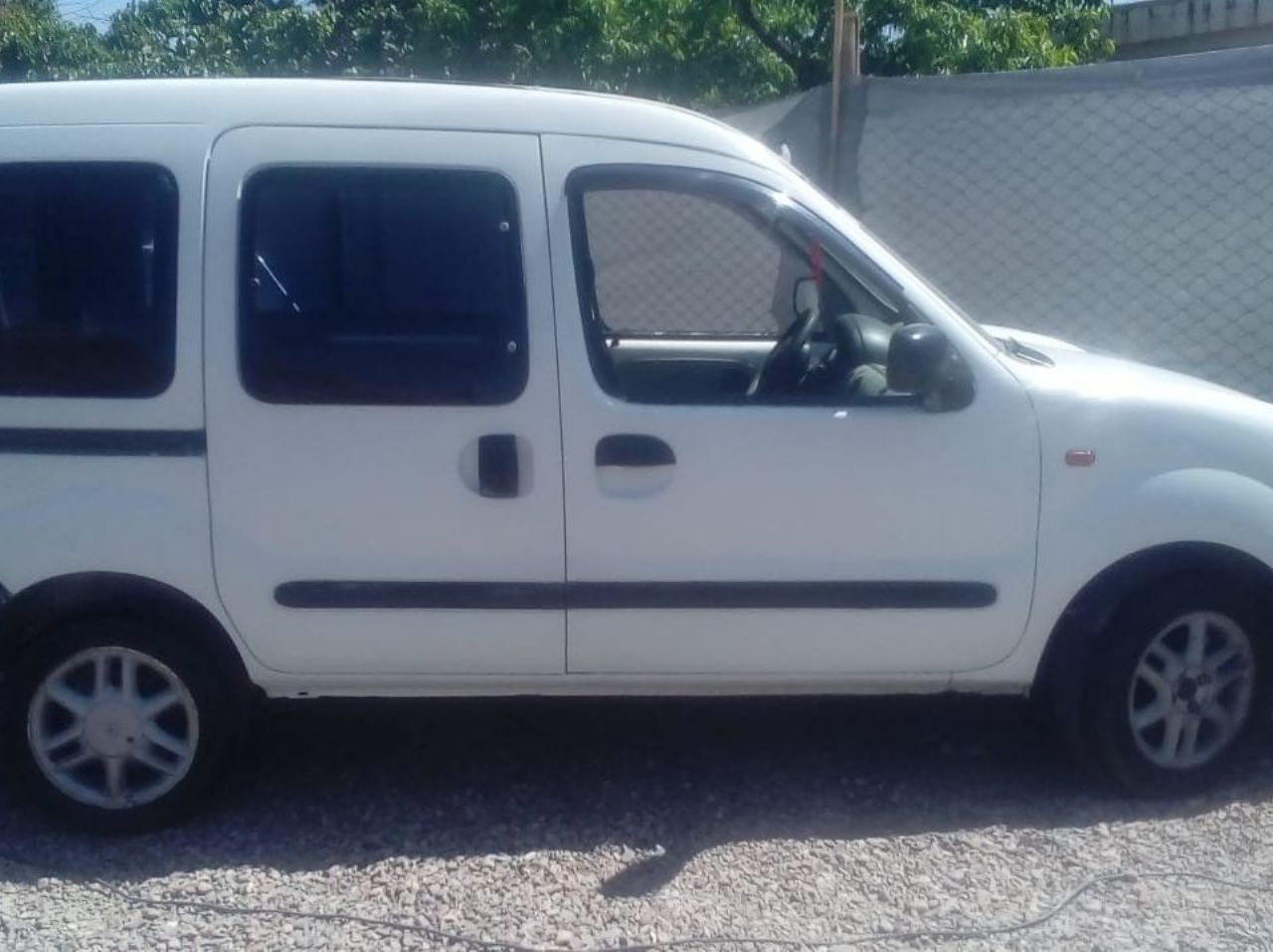 Renault Kangoo Usada en Mendoza, deRuedas