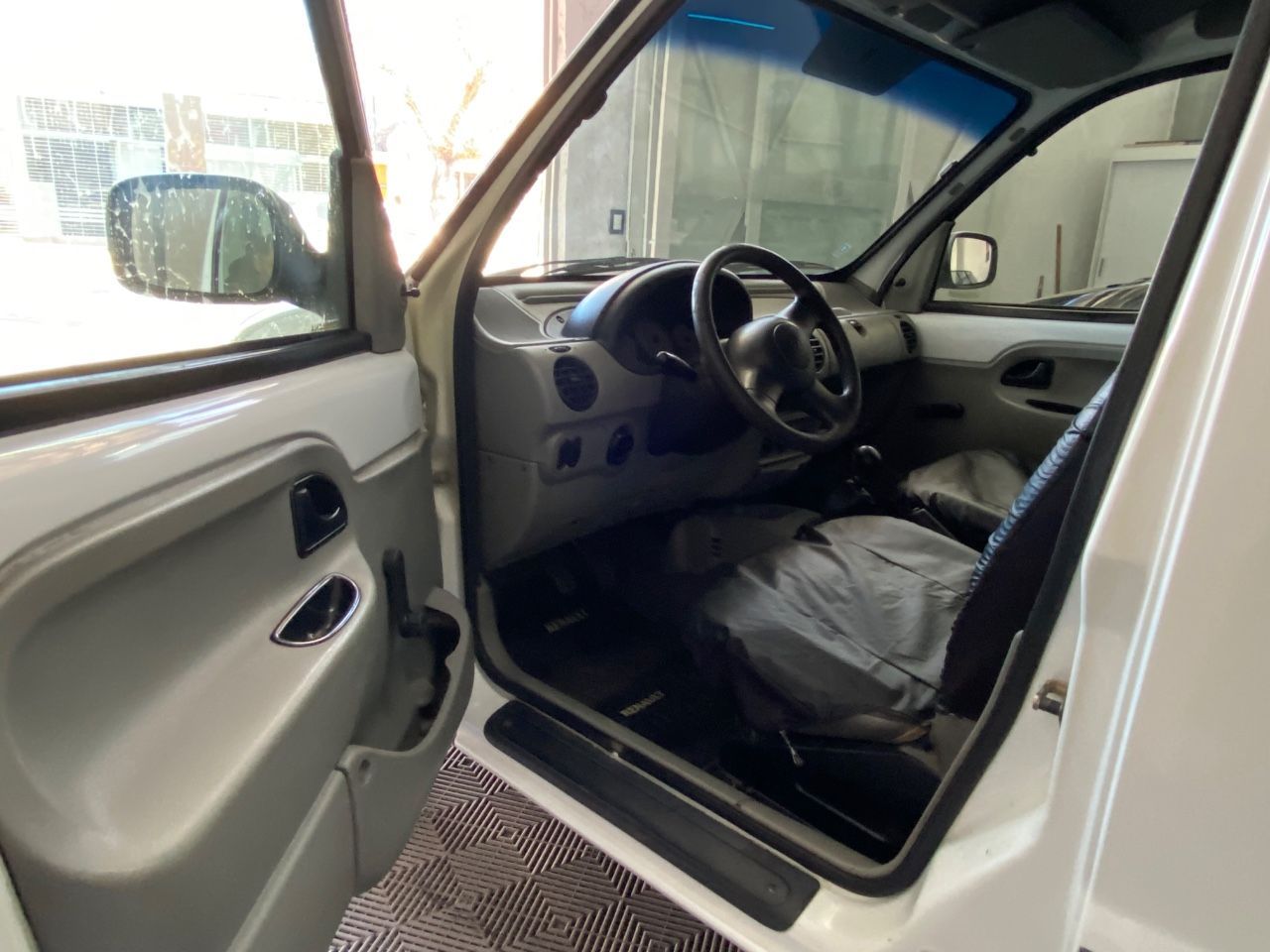 Renault Kangoo Usada en Mendoza, deRuedas