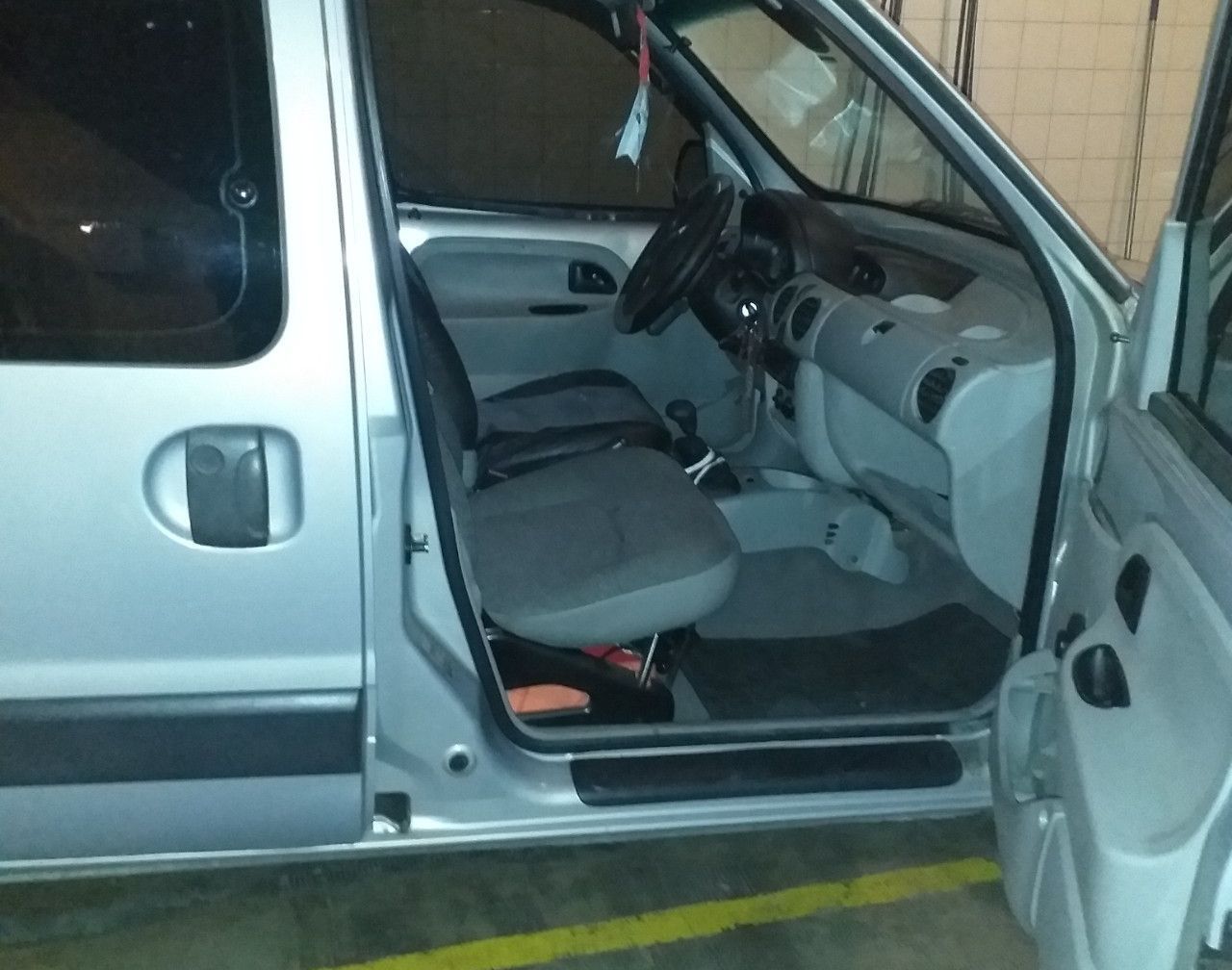 Renault Kangoo Usada en Buenos Aires, deRuedas