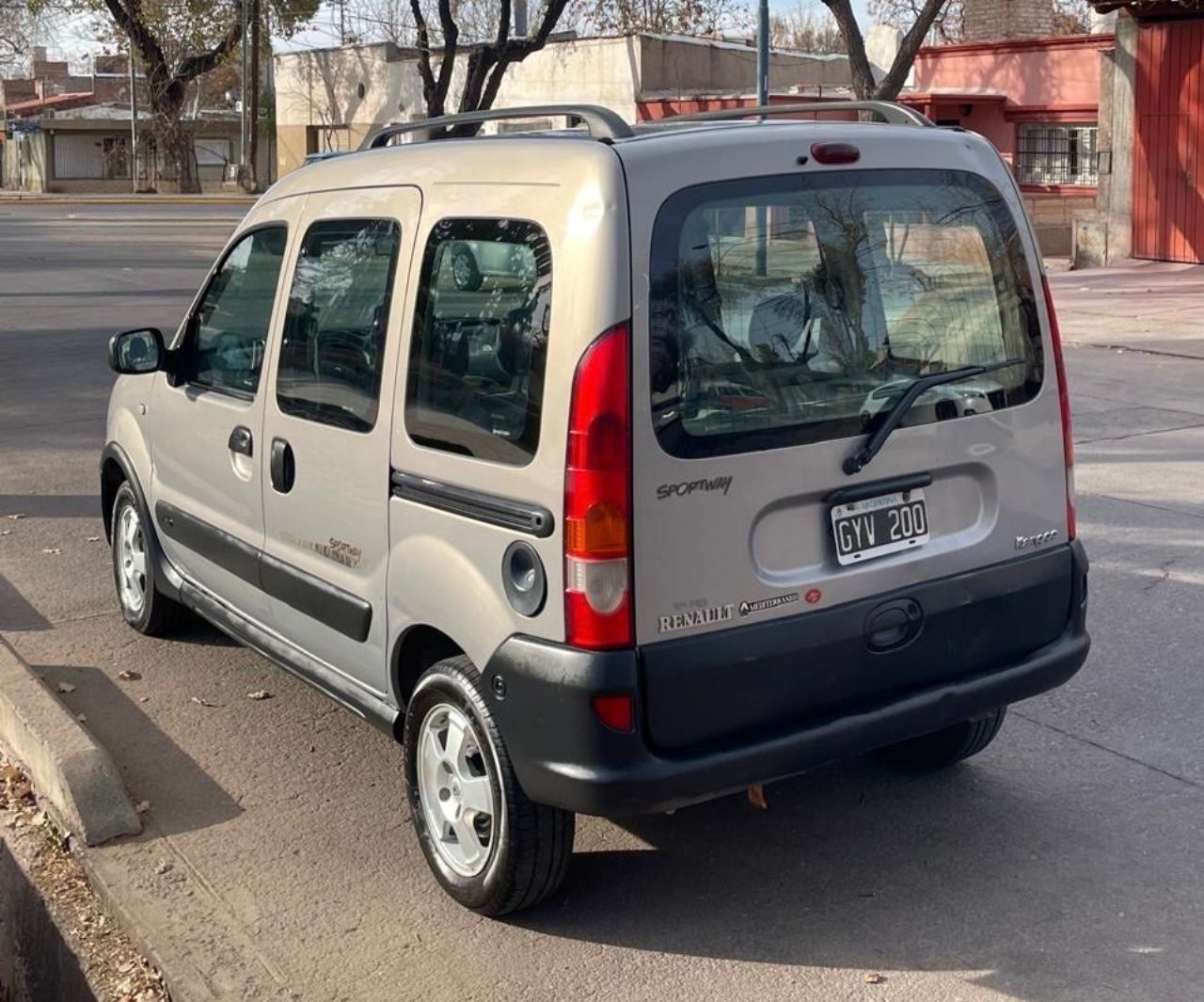 Renault Kangoo Usada en Mendoza, deRuedas