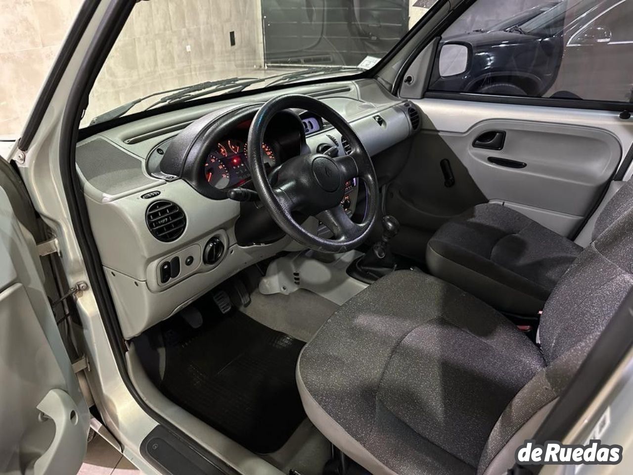 Renault Kangoo Usada en Buenos Aires, deRuedas