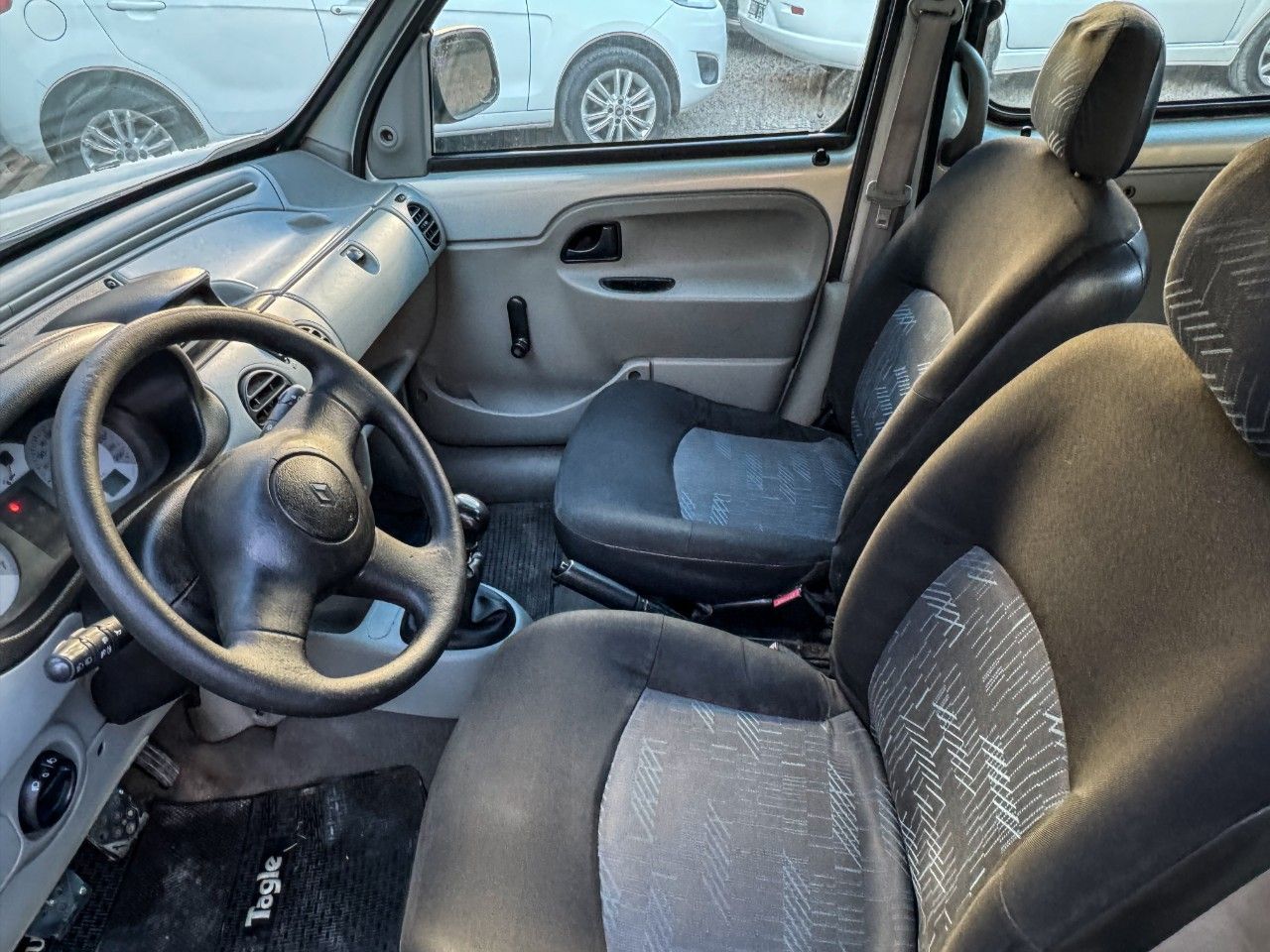 Renault Kangoo Usada Financiado en Córdoba, deRuedas