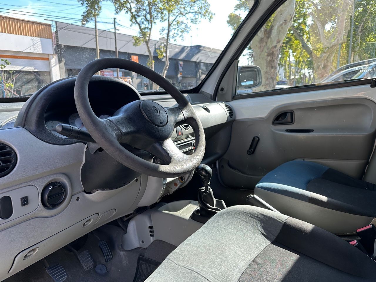 Renault Kangoo Usada en Mendoza, deRuedas