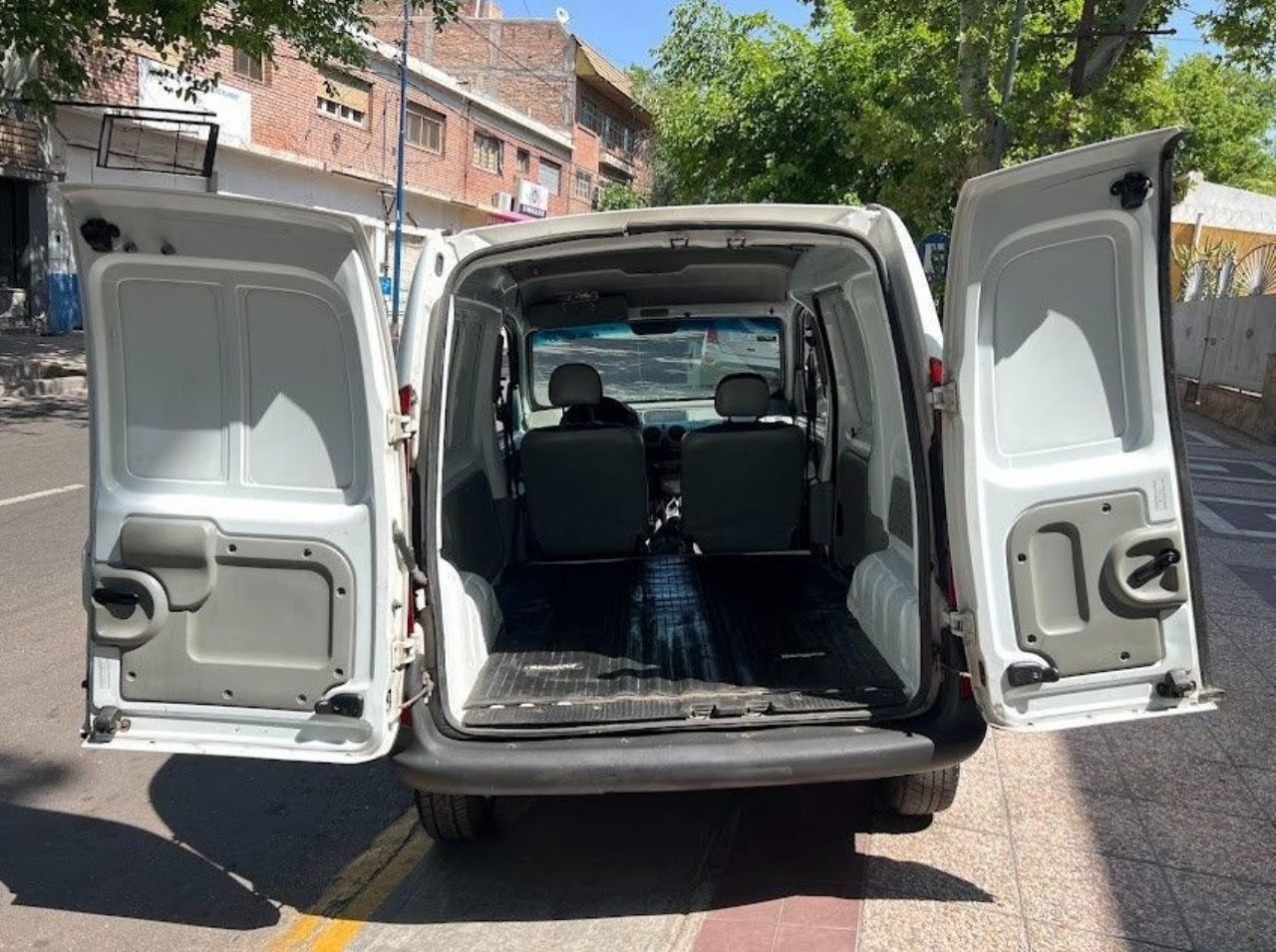 Renault Kangoo Usada en Mendoza, deRuedas