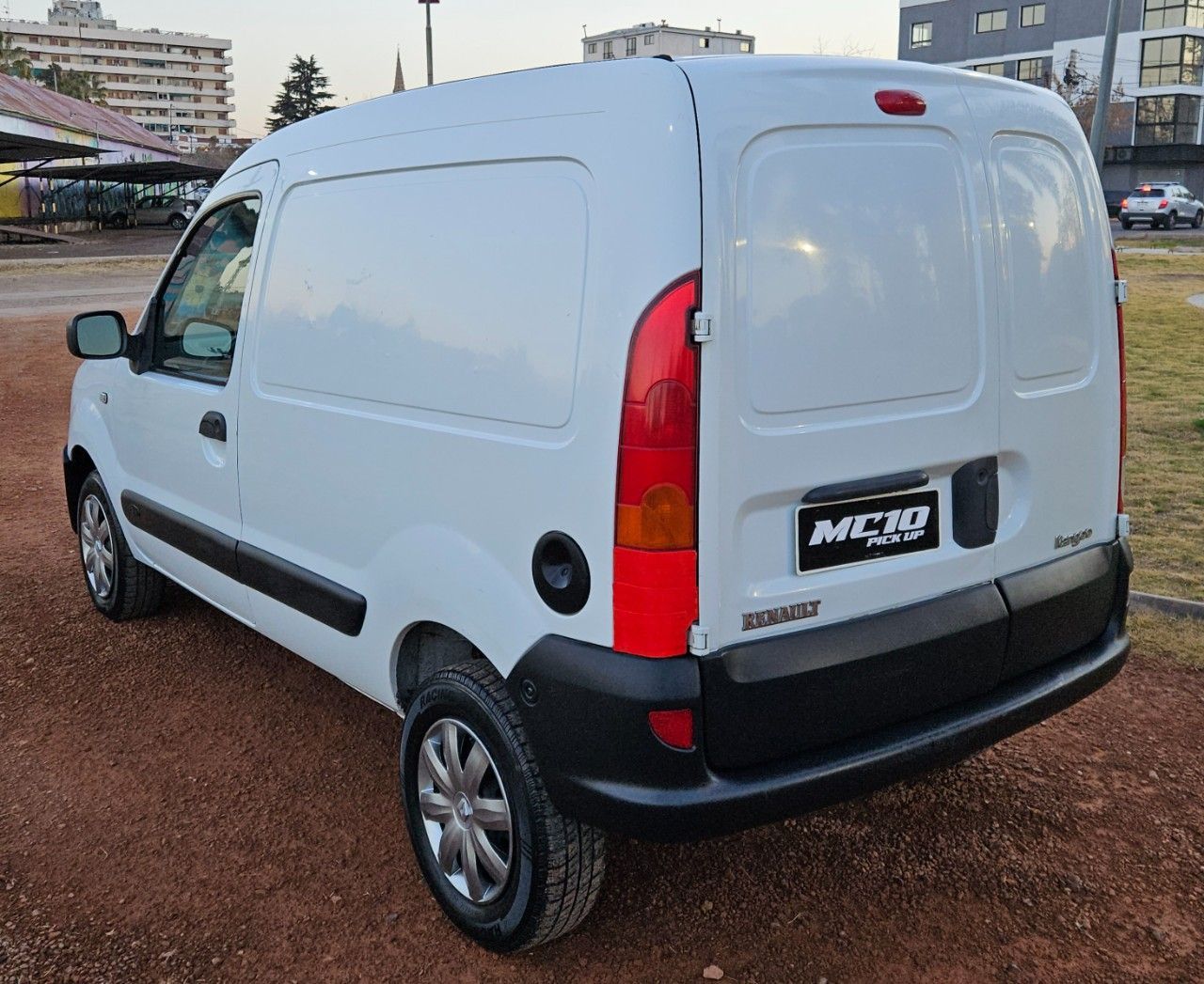 Renault Kangoo Usada Financiado en Mendoza, deRuedas