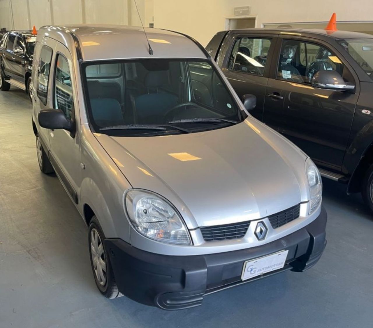Renault Kangoo Usada en Mendoza, deRuedas