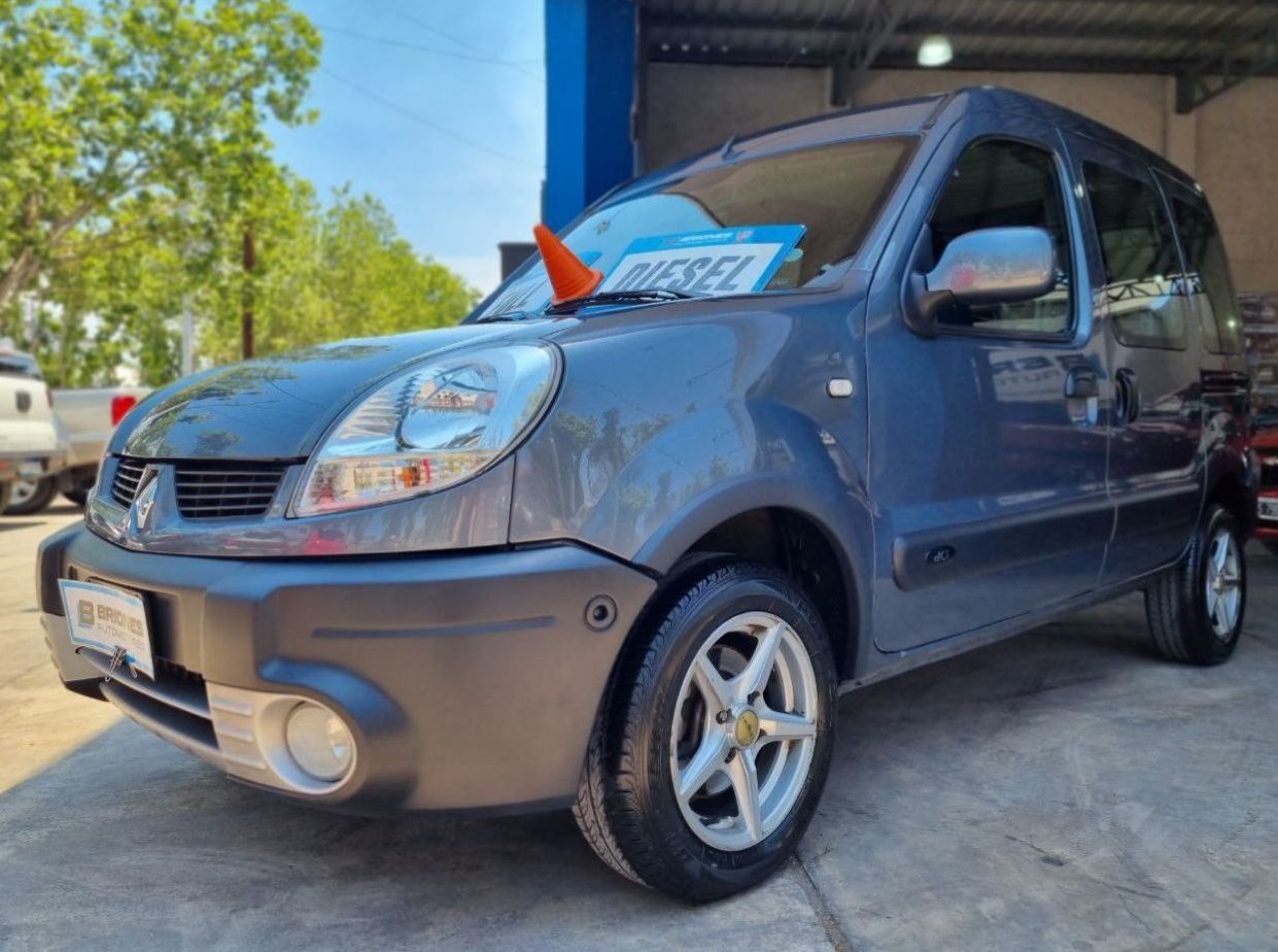 Renault Kangoo Usada en Mendoza, deRuedas