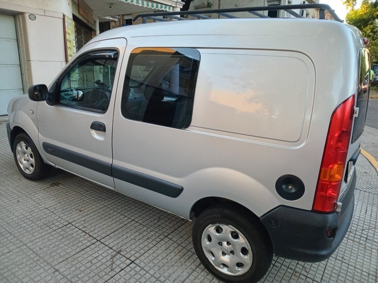 Renault Kangoo Usada en Buenos Aires, deRuedas