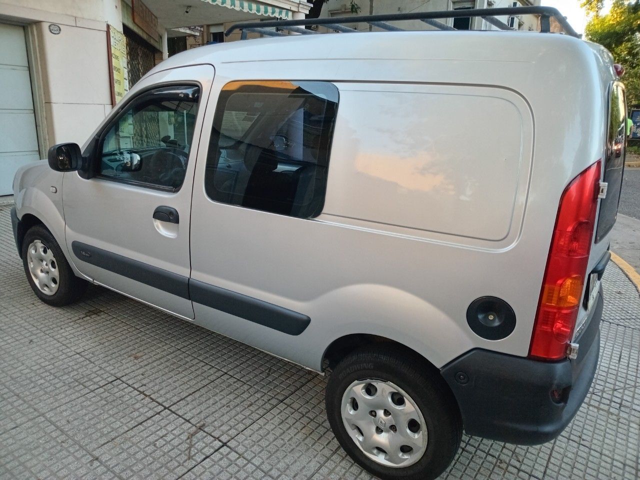 Renault Kangoo Usada en Buenos Aires, deRuedas