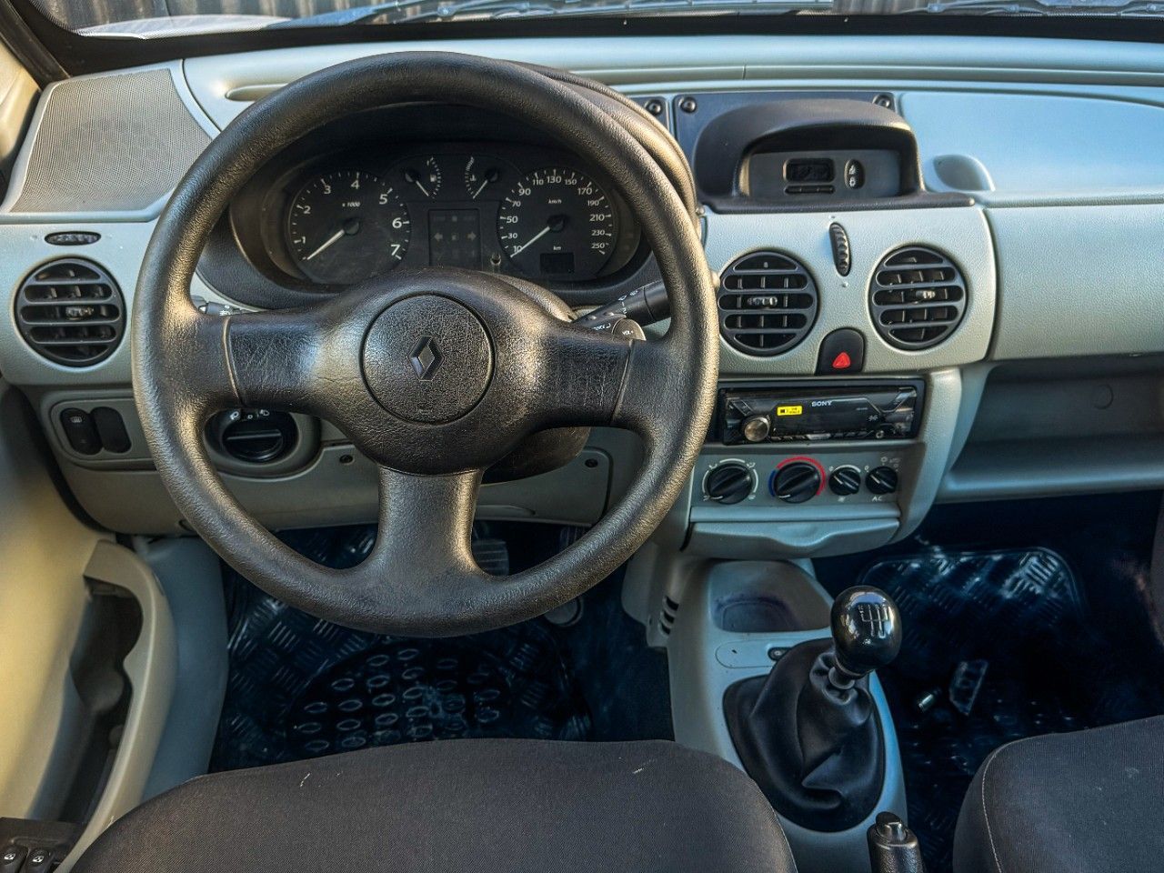 Renault Kangoo Usada Financiado en Córdoba, deRuedas