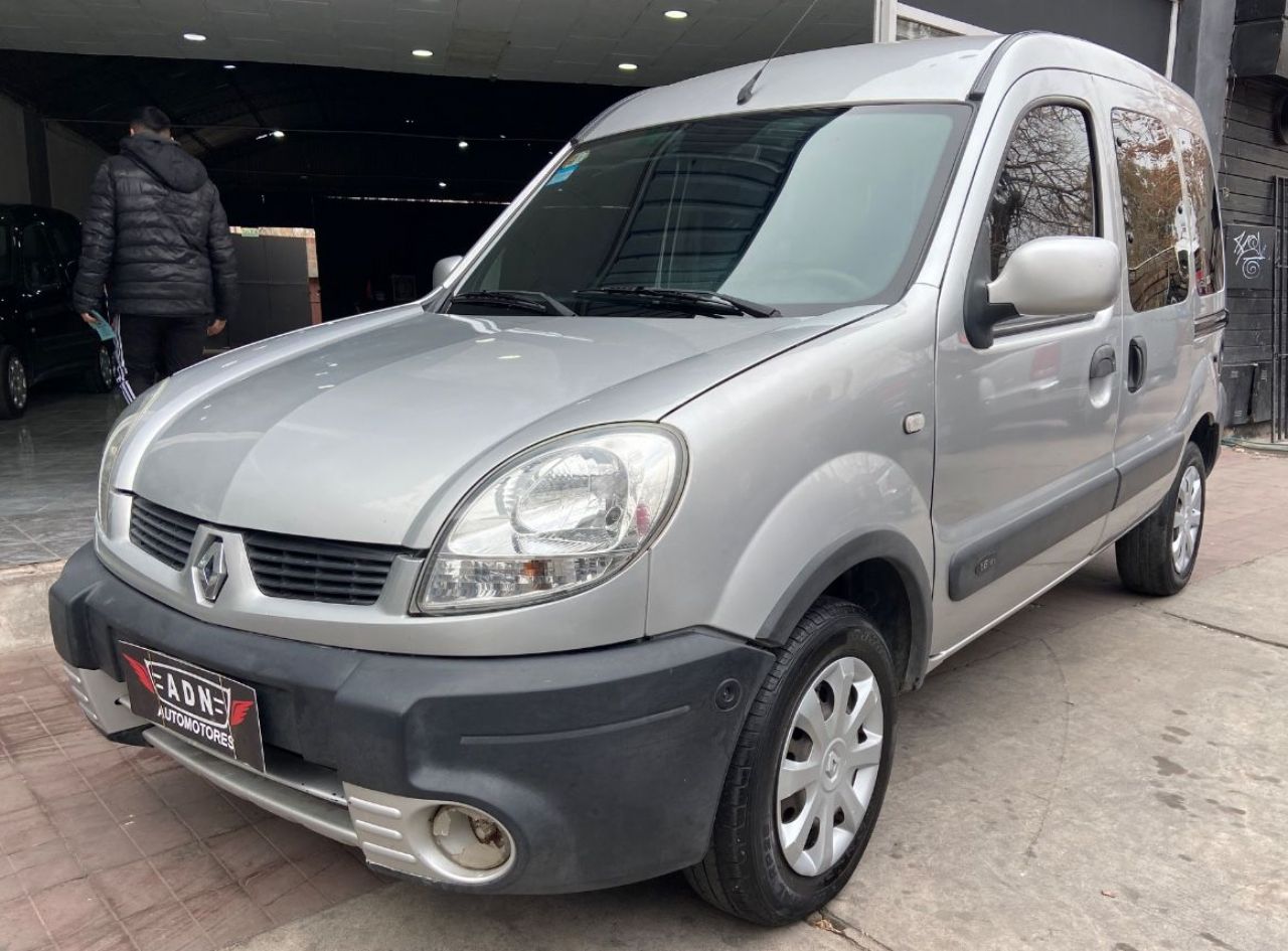 Renault Kangoo Usada en Mendoza, deRuedas