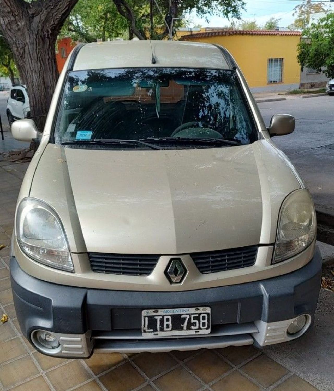 Renault Kangoo Usada en Mendoza, deRuedas